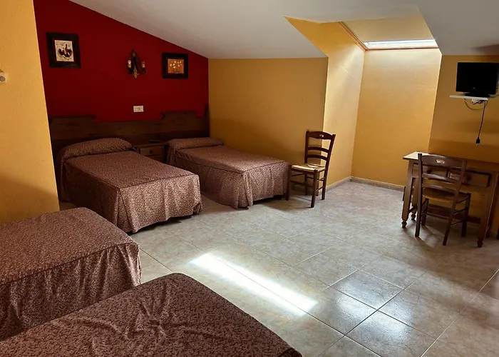 ゲストハウス Dormero Y サアグン